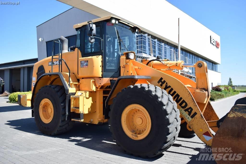 Hyundai HL 965 Колесни товарачи