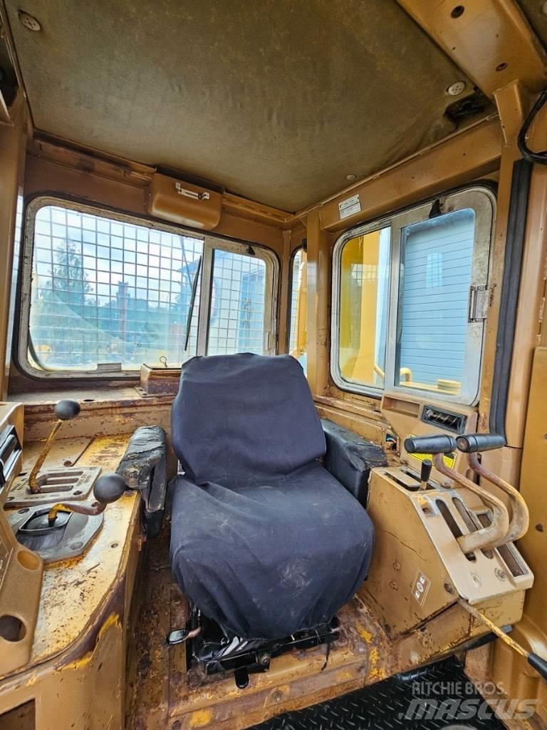 CAT D 8 L Верижни булдозери
