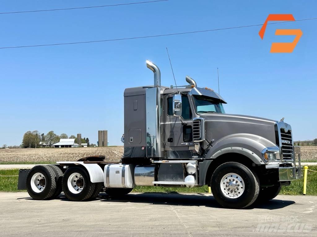 Mack Titan TD 713 Шаси кабини