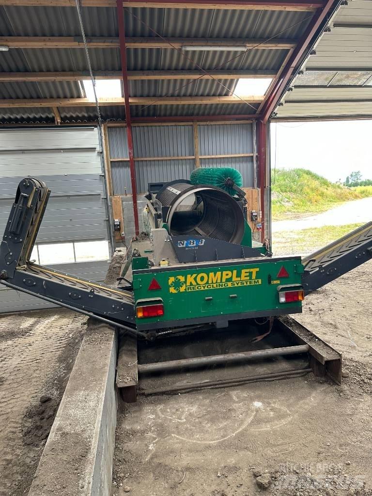 Komplet DS 1020 Мобилни скрийнери
