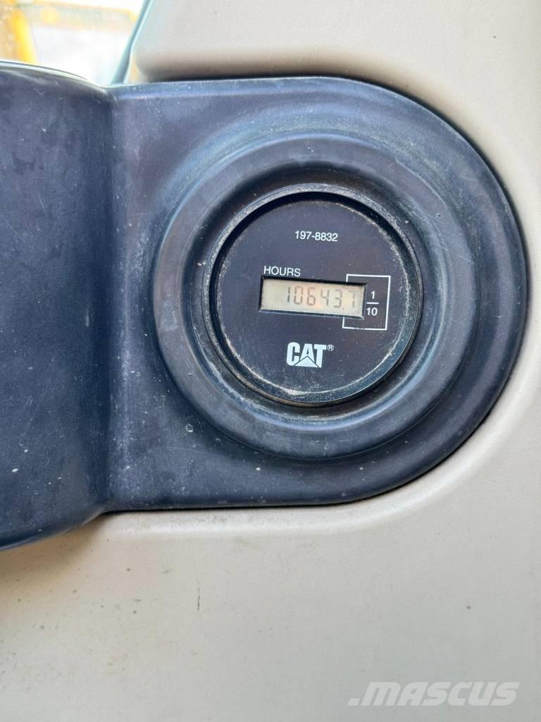 CAT M 315 C Колесни екскаватори