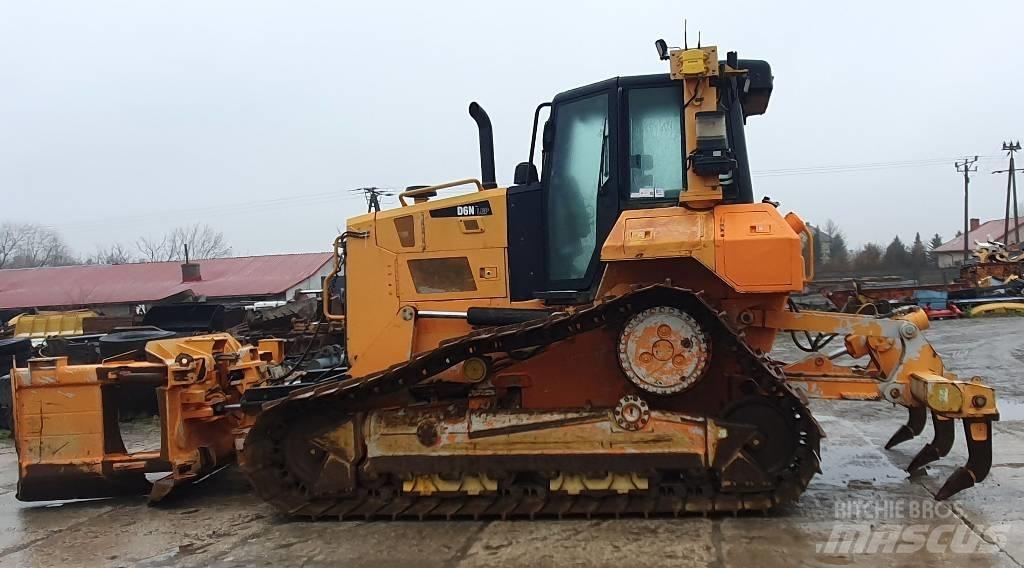 CAT D 6 N LGP Верижни булдозери

