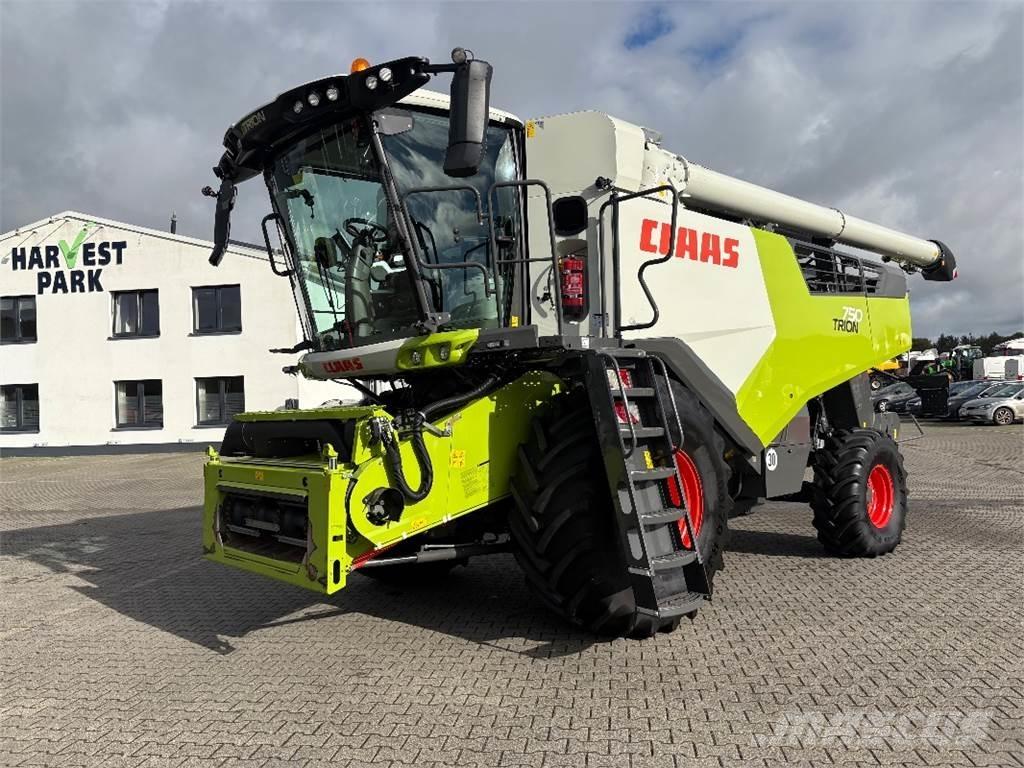 CLAAS TRION 750 Комбайни