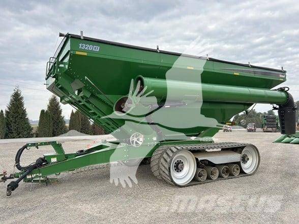 Brandt 1320XT Ремаркета за зърно / силаж
