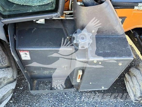 CASE 580N Товарач със заден ексватор