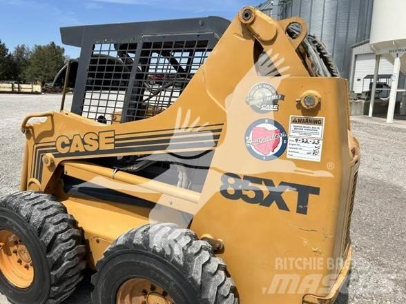 CASE 85XT Мини товарачи
