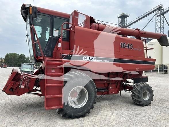 Case IH 1640 Комбайни