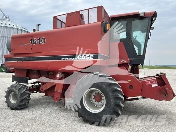 Case IH 1640 Комбайни
