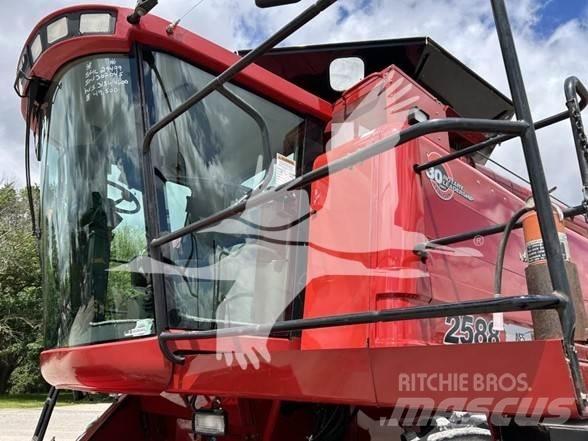 Case IH 2588 Комбайни