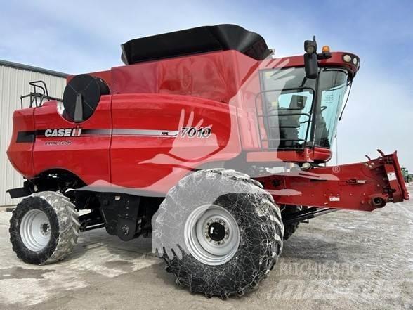 Case IH 7010 Комбайни
