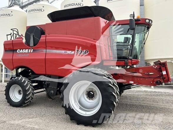 Case IH 7010 Комбайни