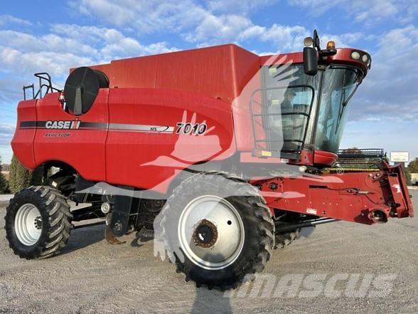 Case IH 7010 Комбайни