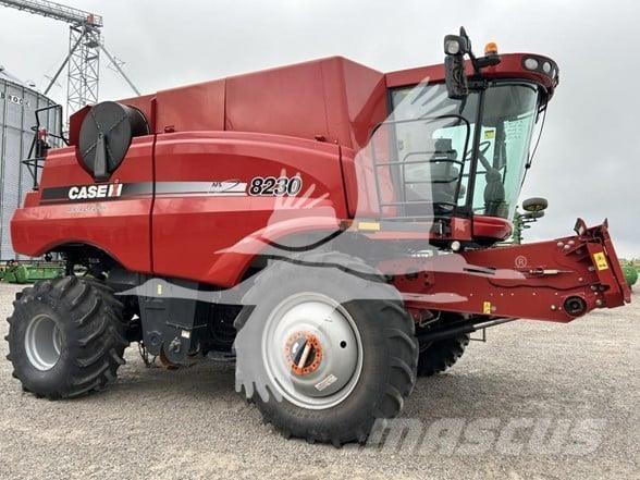Case IH 8230 Комбайни