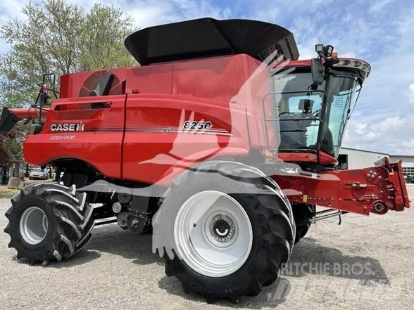 Case IH 8250 Комбайни