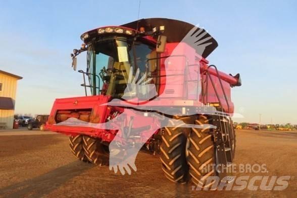 Case IH 8250 Комбайни