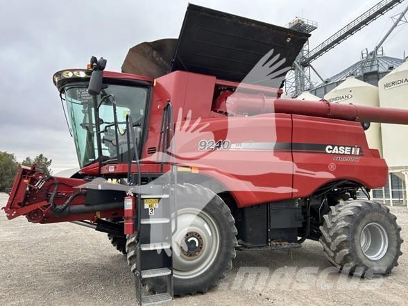 Case IH 9240 Комбайни