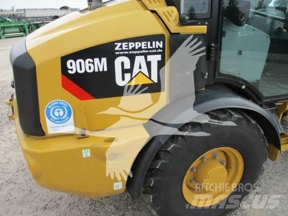CAT 906M Колесни товарачи