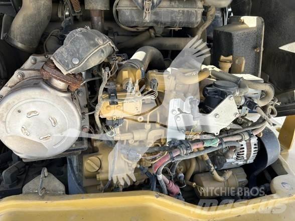 CAT 908M Колесни товарачи