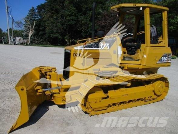 CAT D3G XL Верижни булдозери
