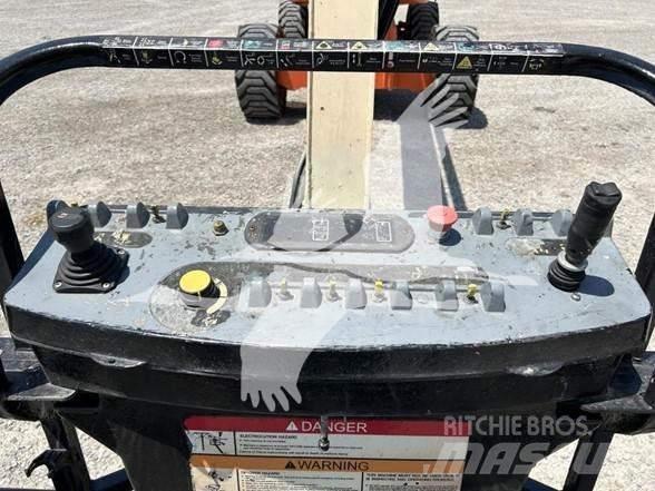 JLG 800A Съчленени стрелови подемници