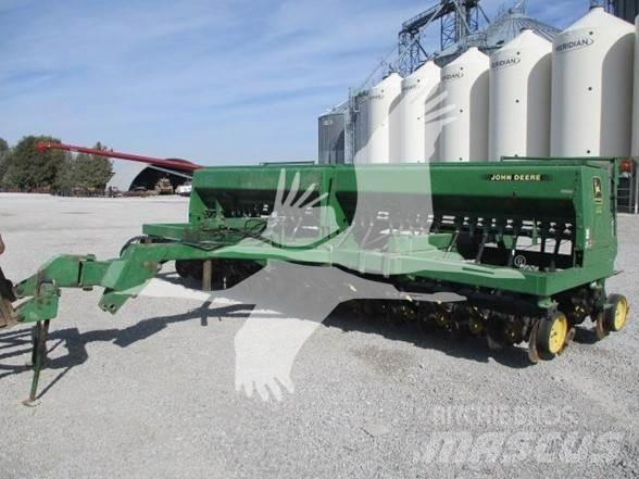 John Deere 750 Редосеялки