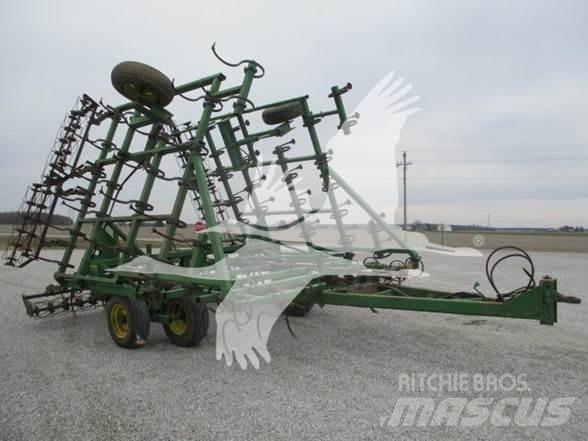 John Deere 960 Култиватори
