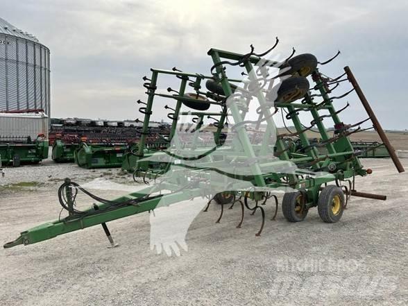 John Deere 980 Култиватори