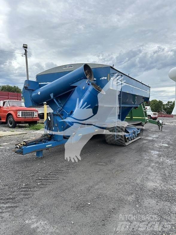 Kinze 1050 Ремаркета за зърно / силаж
