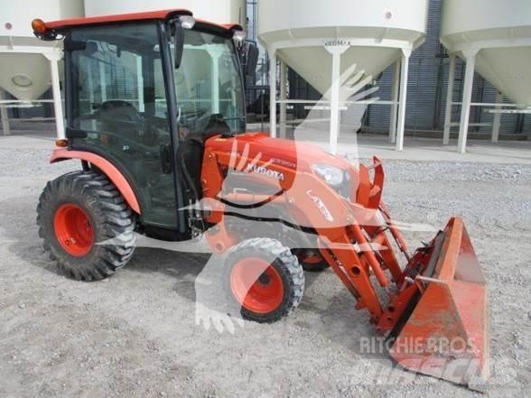 Kubota B3350 Трактори