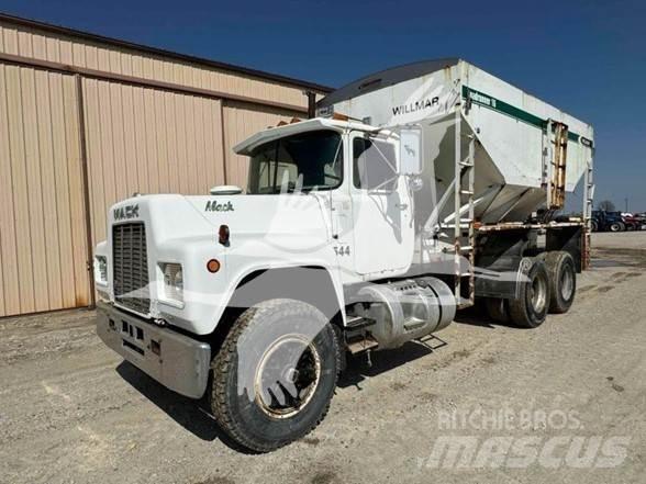 Mack R686ST Строителство - Други