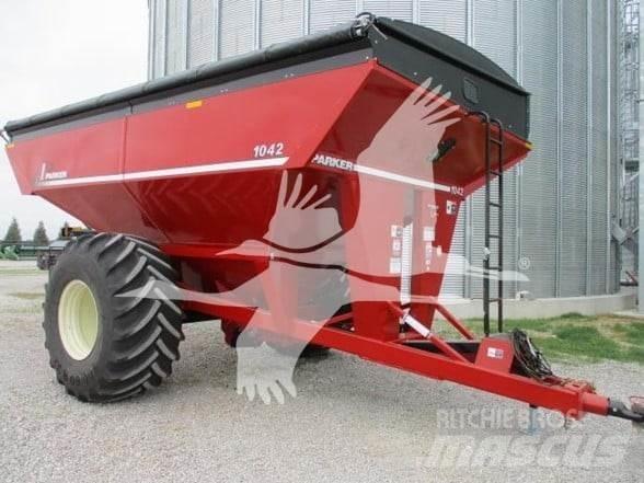 Parker 1042 Ремаркета за зърно / силаж
