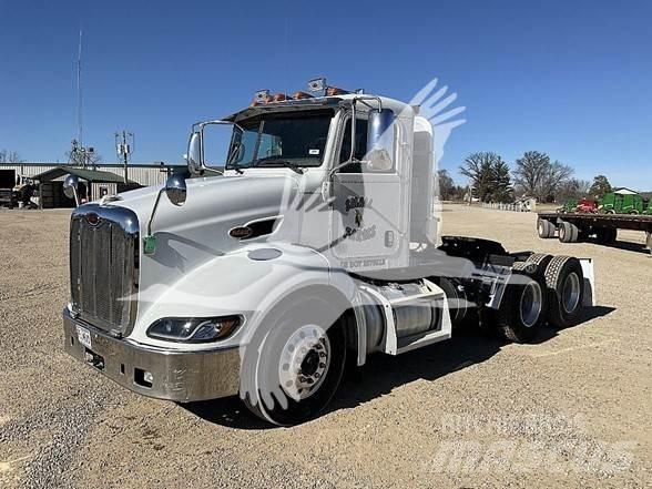 Peterbilt 384 Влекачи