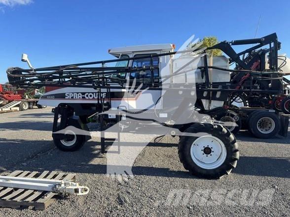 SpraCoupe 4440 Самоходни пръскачки
