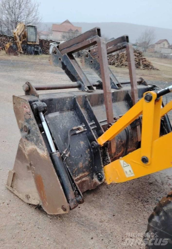 JCB 3 CX Товарач със заден ексватор