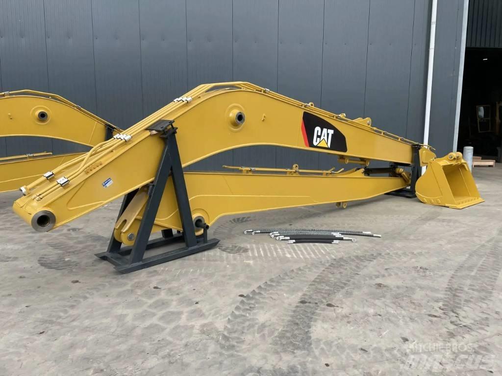 CAT 323E 15m Set Товарачи със заден ескаватор
