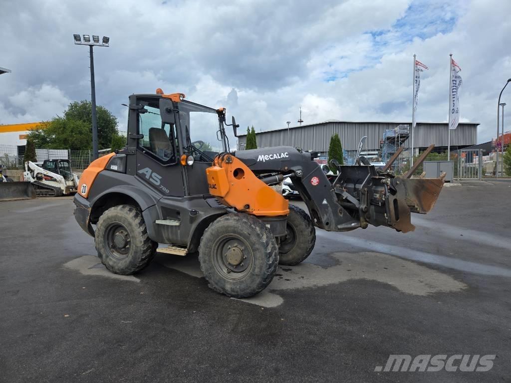 Mecalac AS 700 Колесни товарачи