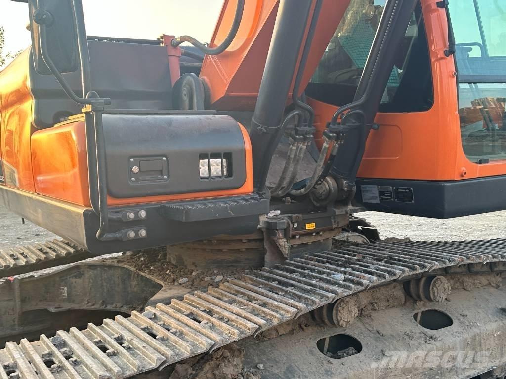 Doosan DX220LC-9 Верижен екскаватор