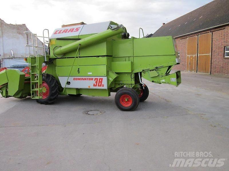 CLAAS Dominator 38 Комбайни