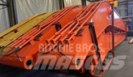 Doosan DX 225 LRA Товарачи със заден ескаватор