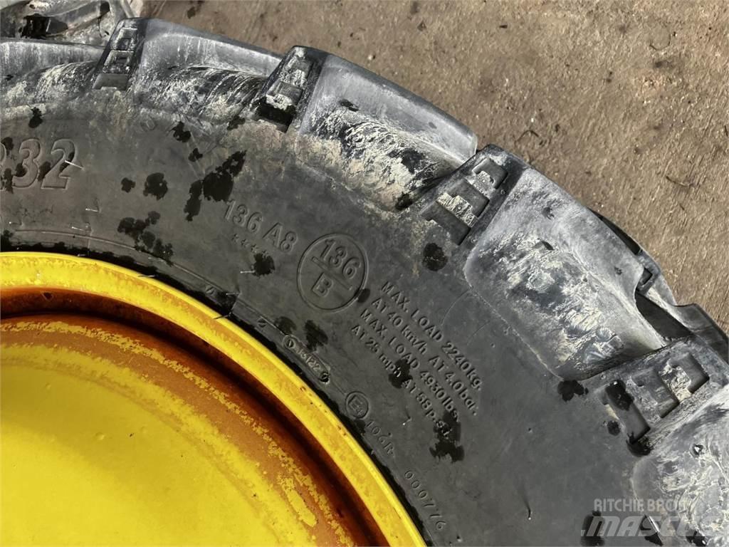 BKT 270/95R32 Колелета/Гуми