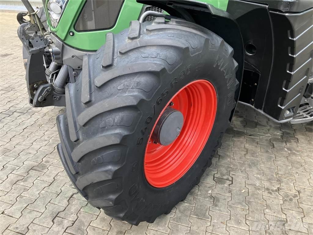 Fendt 718 SCR Трактори