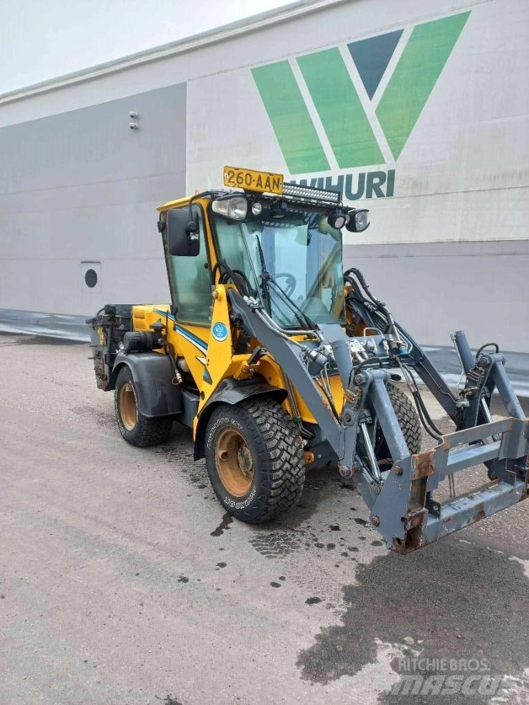 Wille 335B Компактни трактори