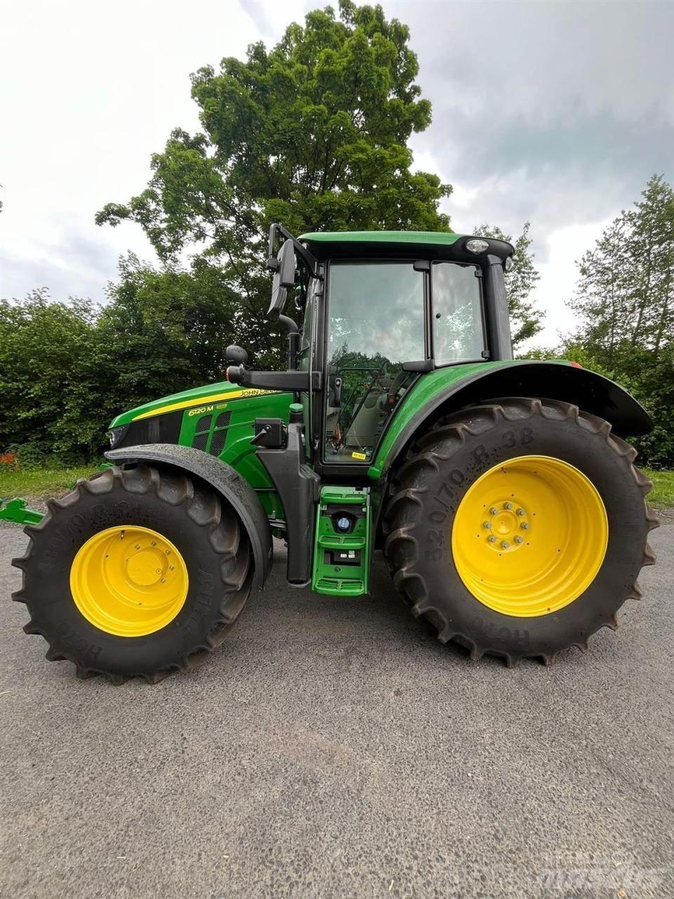 John Deere 6120M Трактори
