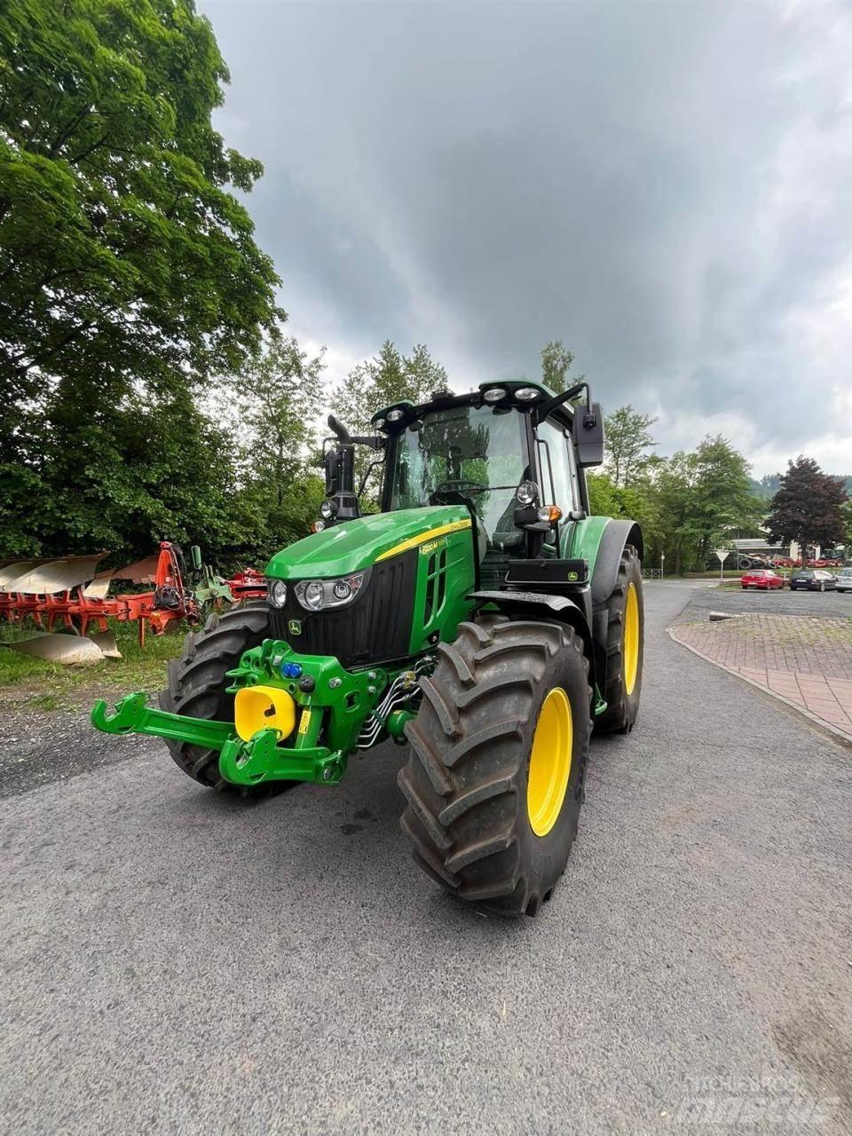 John Deere 6120M Трактори