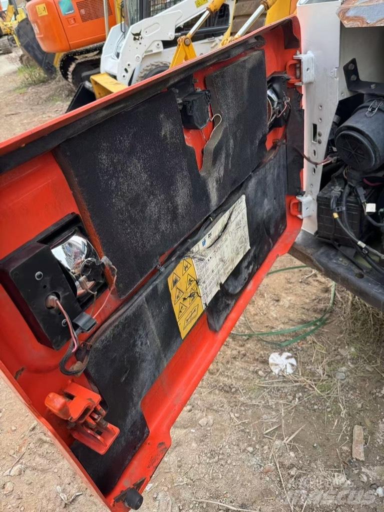 Bobcat S 550 Мини товарачи
