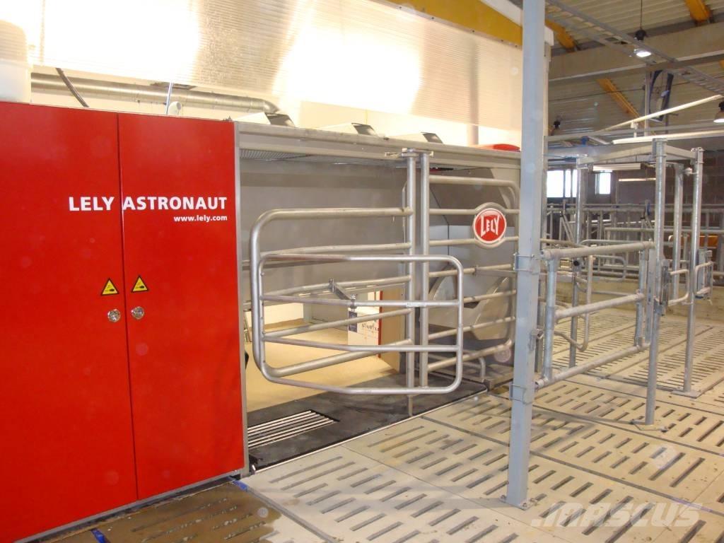 Lely A3 NEXT NEXT Доилни машини