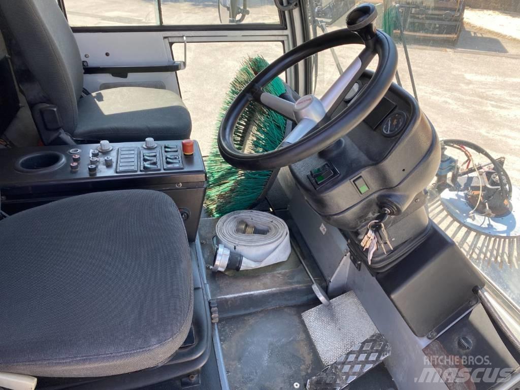 Bucher CityCat 5000 Автоматични метачки с четки