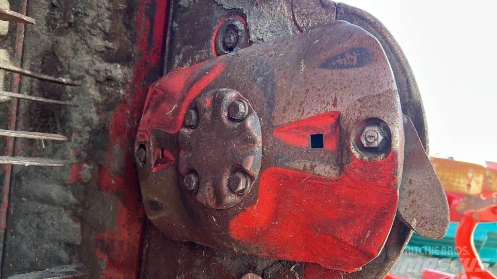 Kuhn FC 9330 D-RA Косачки за монтиране и теглене