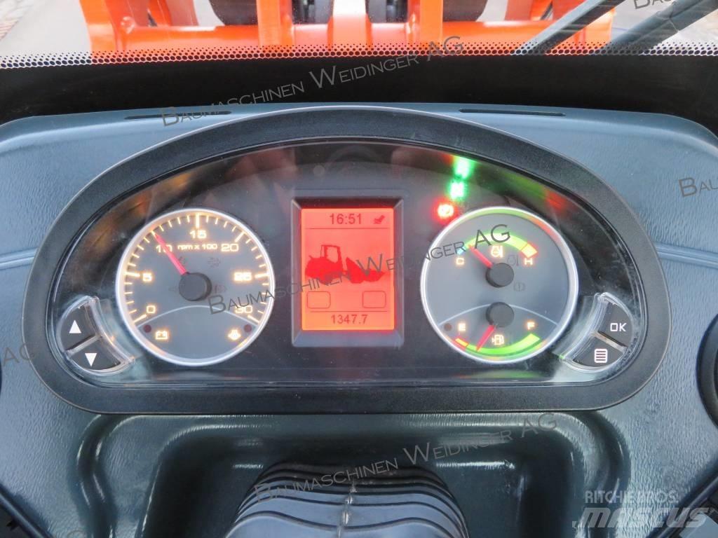 Hitachi ZW 75 Колесни товарачи