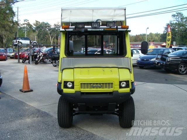 Kawasaki MULE 6X4 Комунални съоражения